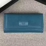 プラダ財布023